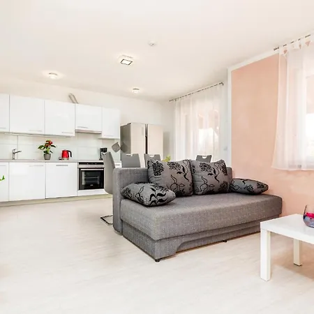 Betiga 06 Semesterbostad *