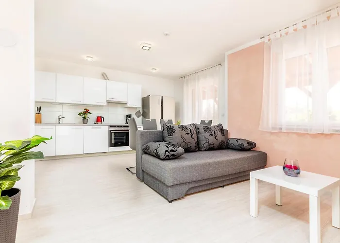 Betiga 06 Semesterbostad *