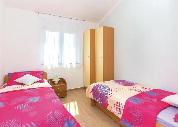 Betiga 06 Semesterbostad Barbariga