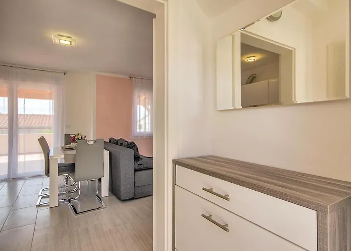 Semesterbostad Betiga 06