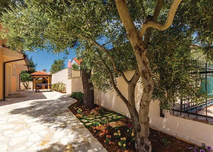 Semesterbostad Betiga 06