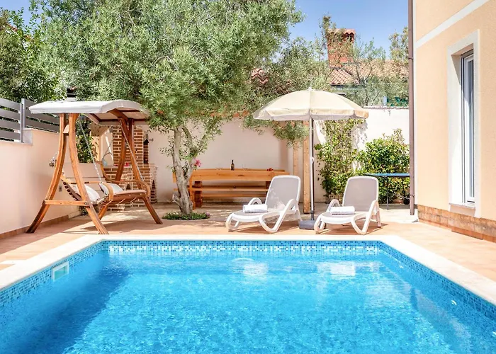 Semesterbostad Betiga 06 *